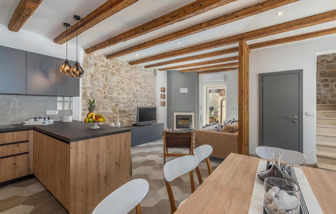 Beautiful Stone House - Villa Parentium With Private Pool Dračevac Esterno foto